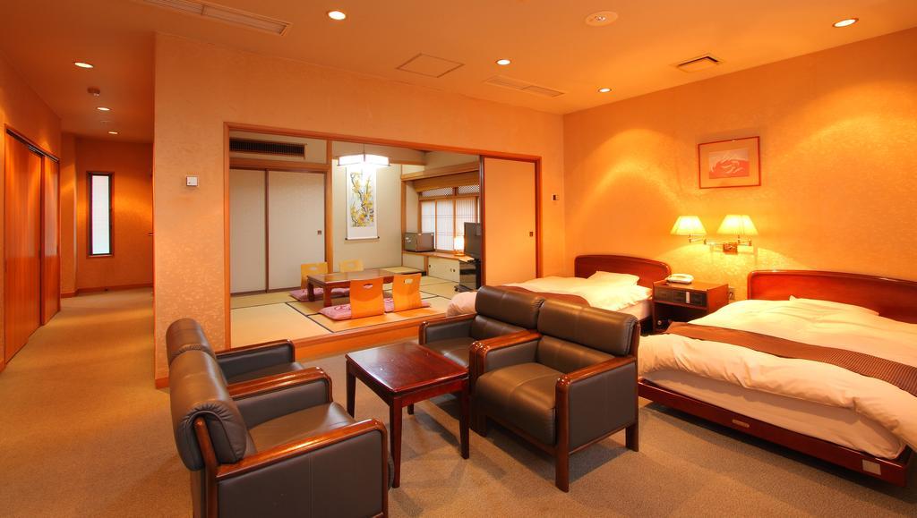 Kasugai View Hotel Fuefuki Extérieur photo