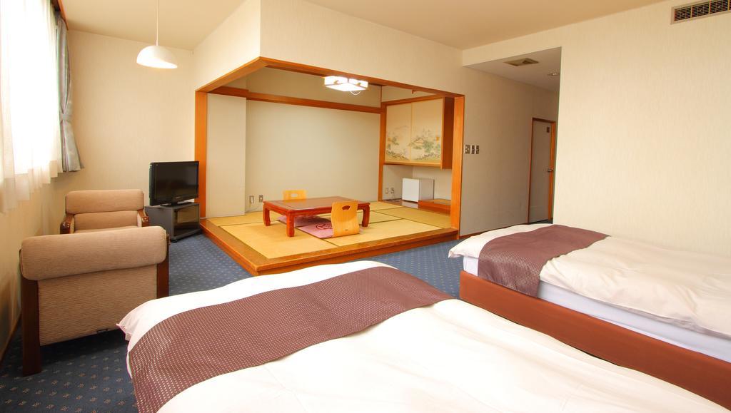Kasugai View Hotel Fuefuki Extérieur photo